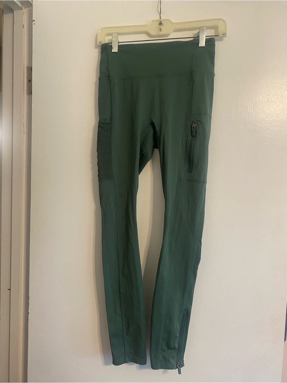 💚 Free Shipping 💚 Fabletics Trinity Motion 365 Utility Leggings- Size S